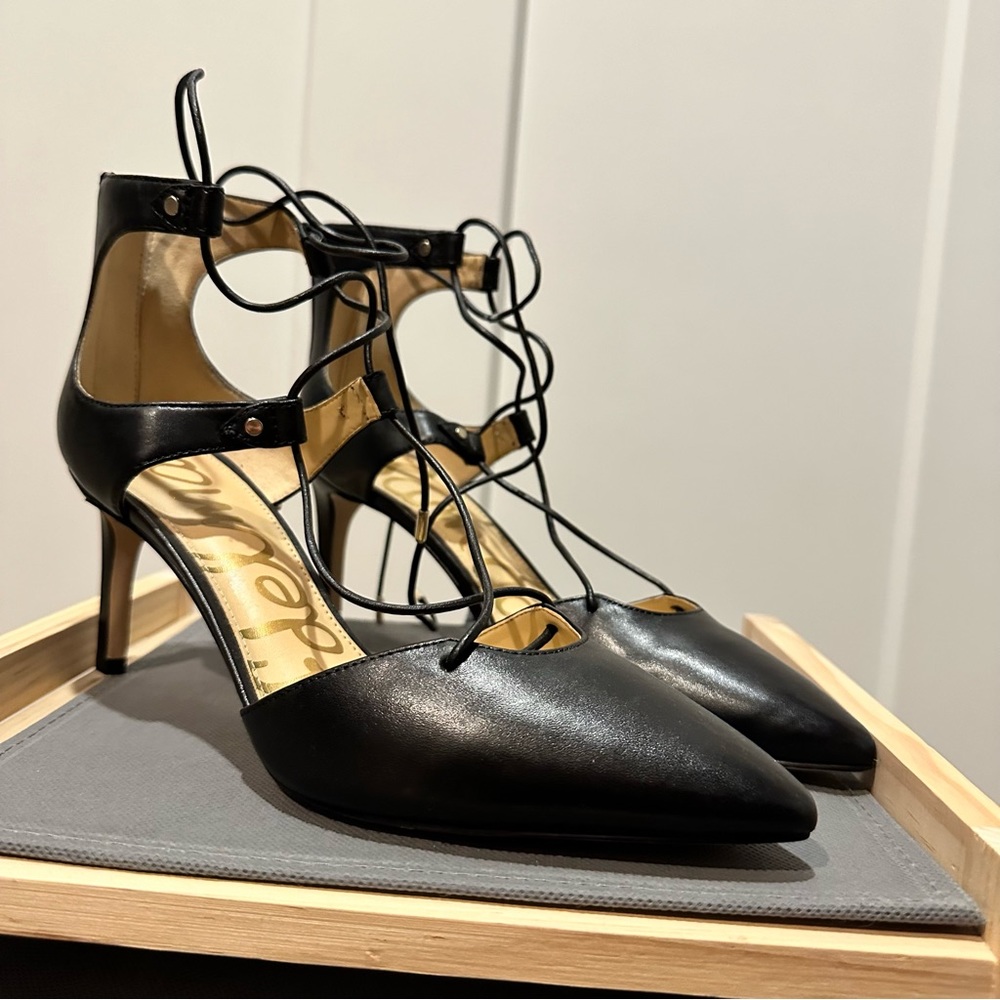 NWT Sam Edelman lace up heels size 7.5